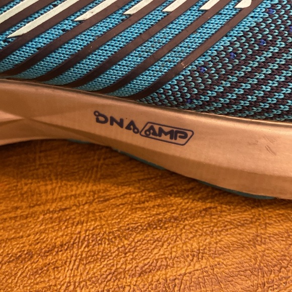 Brooks sneakers - Picture 3 of 7